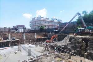 Proyek Gedung Irian Supermarket Setia Budi